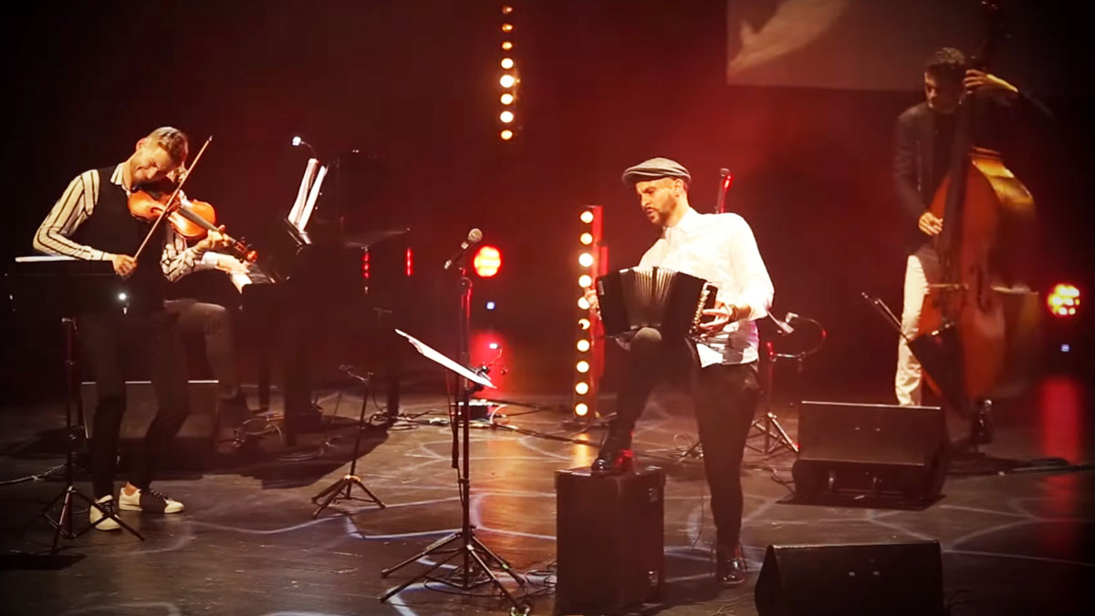 Bandonegro Live Mit Der Eigenkomposition Vislumbrar